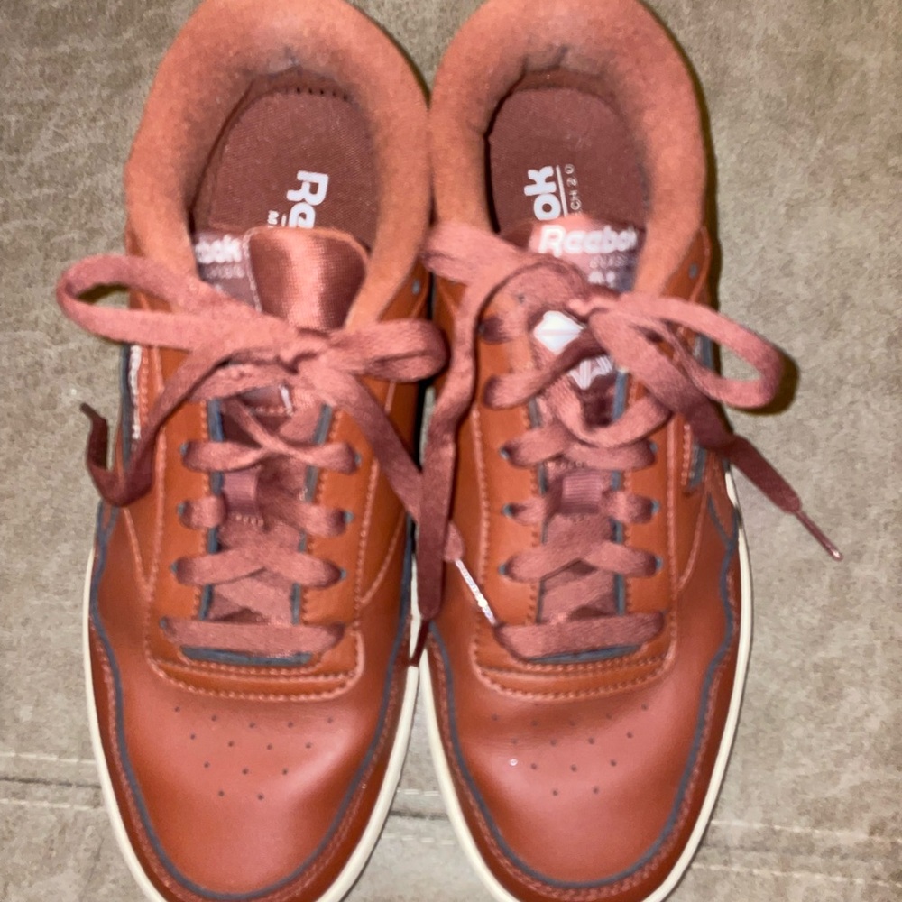 Reebok Men's Club MEMT Memory Tech 2.0 Casual Sneakers, Mens size 7.5 EUC